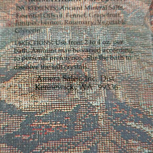 Purity Ancient Mineral Sea Salts Aroma Sea bath Glass Decanter Gift Set 16 oz. - Picture 5 of 5